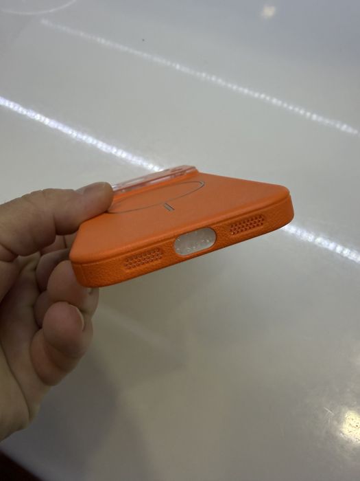 Калъф за iPhone 17 pro, нов.