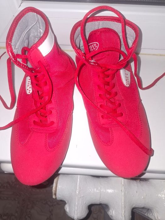 Продам борцовки новые