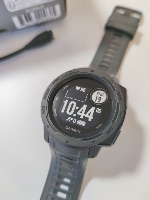 Смарт часовник Garmin Instinct, 45 mm