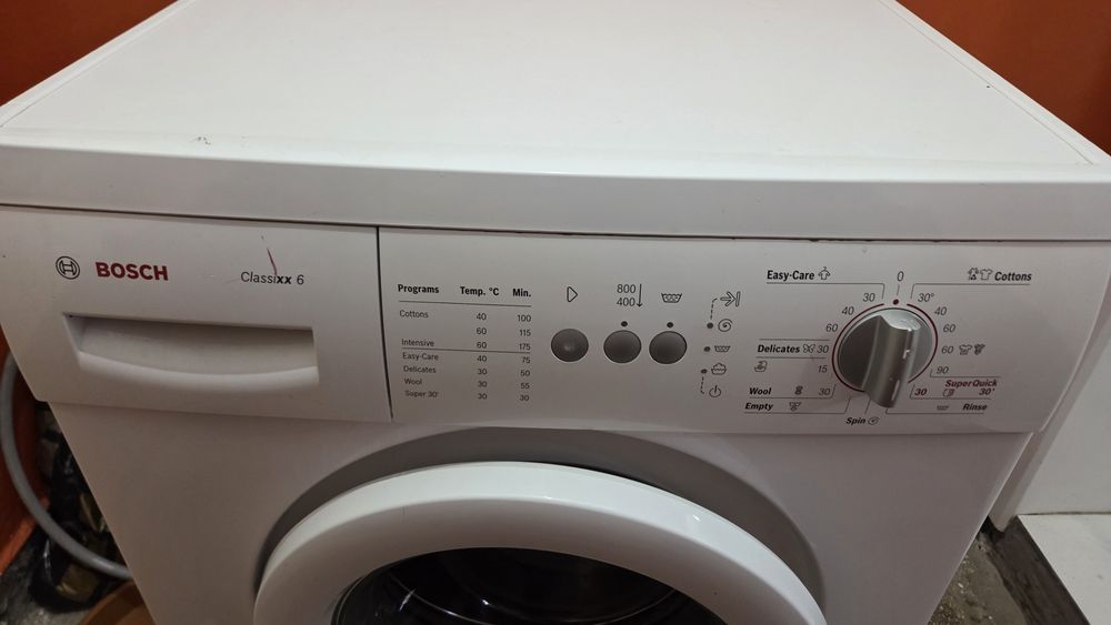 Придавам пералня 50евр.