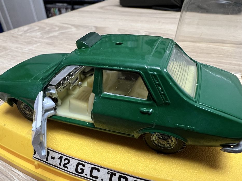 Renault 12 Pilen 1:43