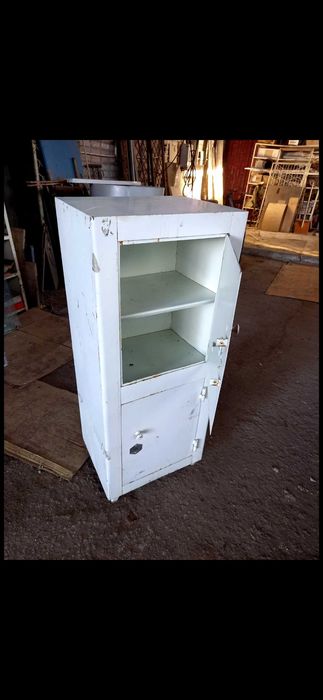 сейф металлический