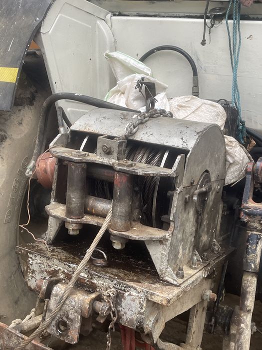 De vanzare sau schimb remorca si troliu