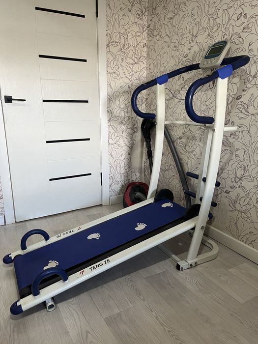 Продам беговую дорожку