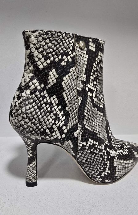 Patrizia Pepe боти