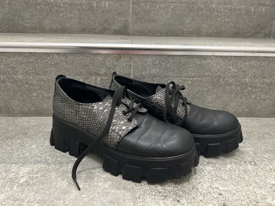 Обувки елегантни и клъч чанта