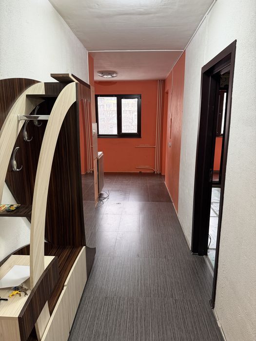 Двустаен апартамент в кв.Родина 1 до у-ще Олимпи Панов