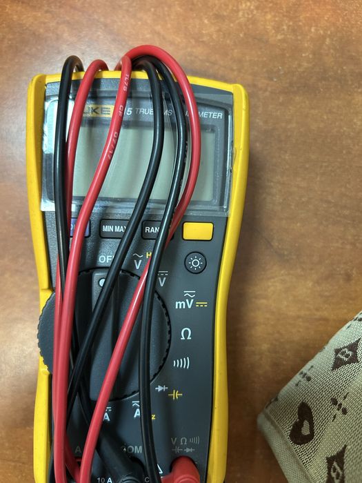Fluke 115, ca nou cu folia pe ecran