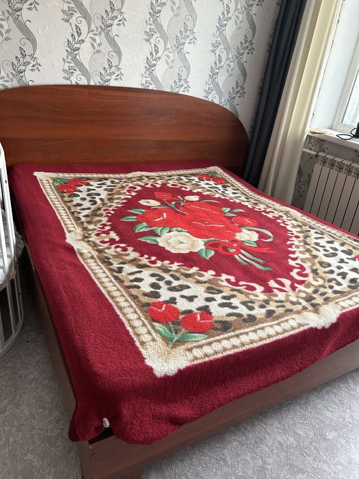 Продам кровать шкаф тумба