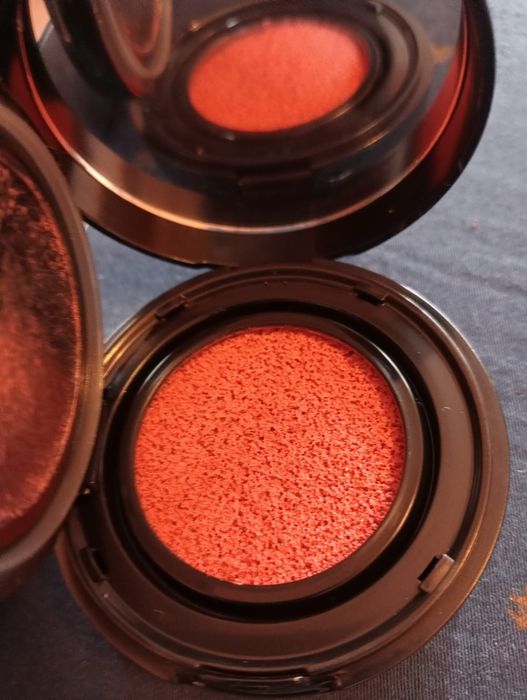 Vând fard de obraz Cushion Lancome Nou