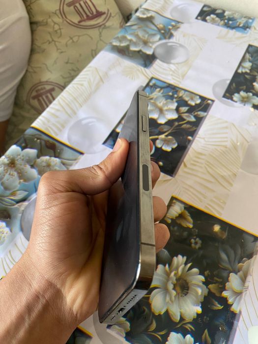 Iphone 13 pro max ideal 84 emkost narx kelishiladi