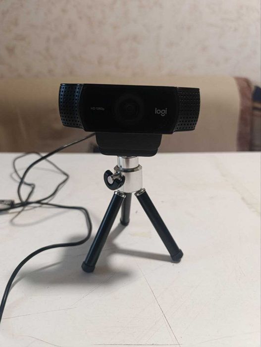 Web-camera: Logitech C922 Pro Stream Webcam Full HD с микрофоном