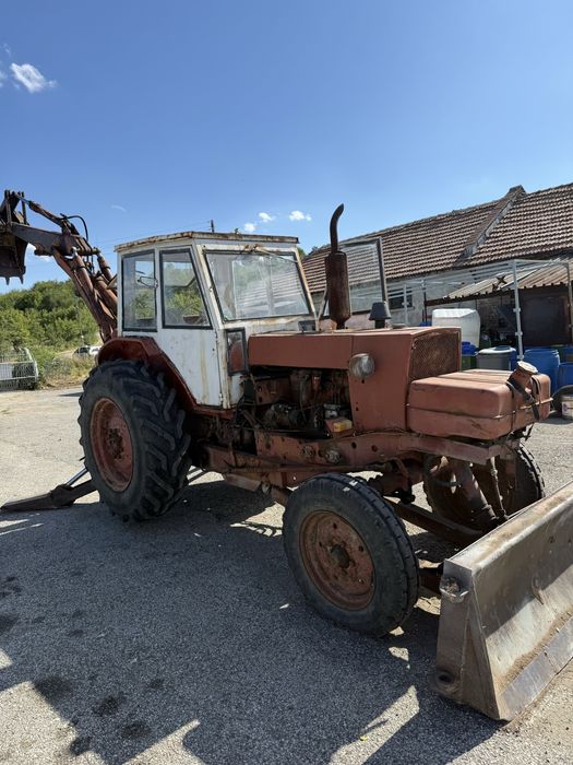 Продавам багер ЮМЗ в добро състояние