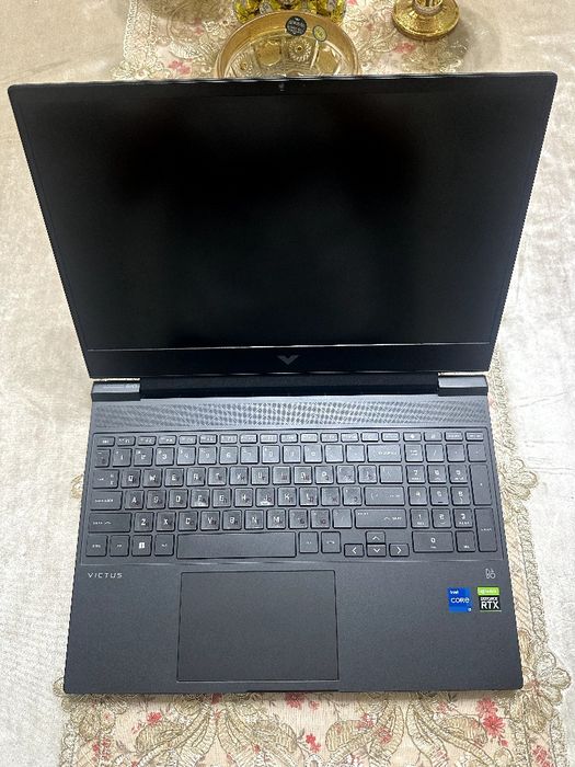 Victus Noutbuk Sotladi
