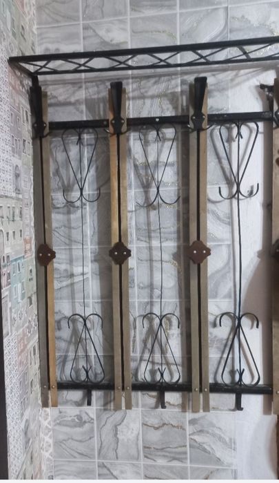 Вешалка в прихожую,декоративная