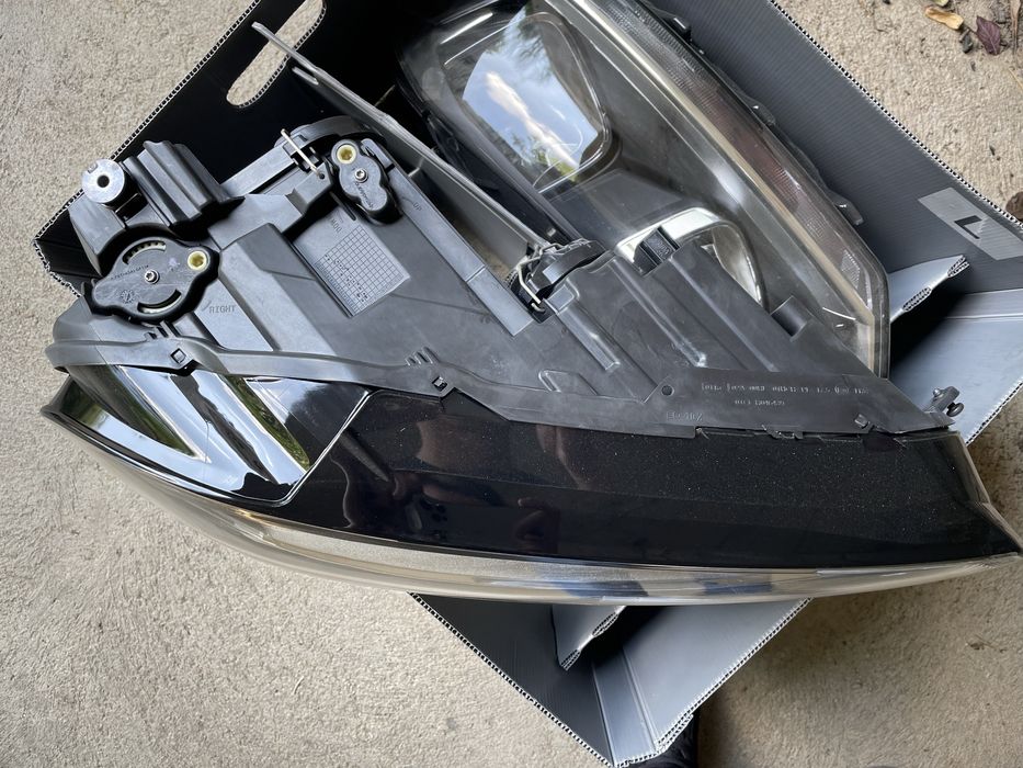 Set Faruri VW Golf 7 SportsVan Valeo