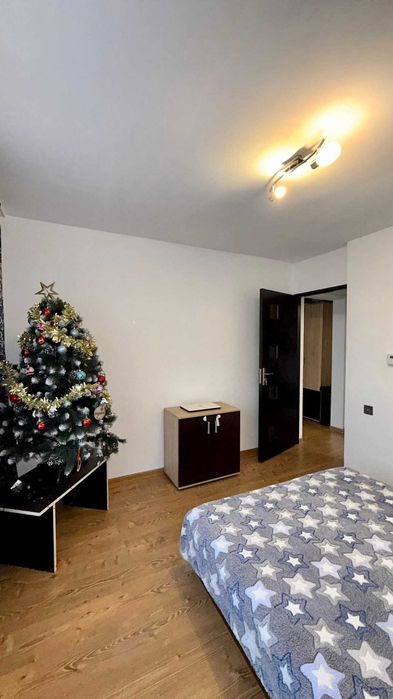 Vand apartament 3 camere