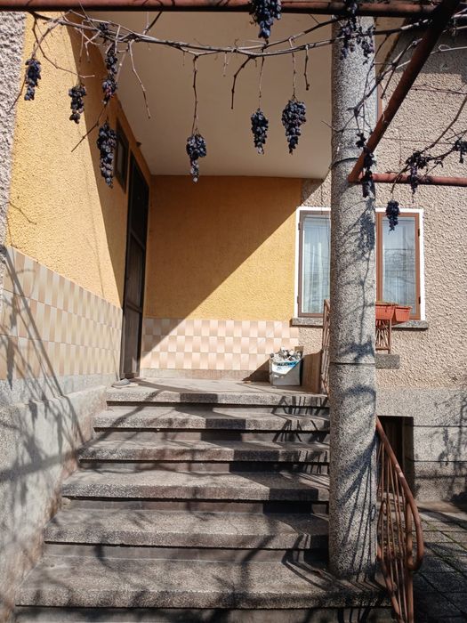 Продавам къща в с. Ковачево