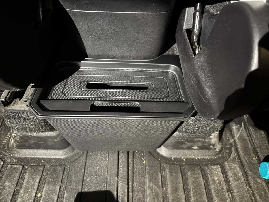 Органайзер за задна централна конзола Tesla  Model Y