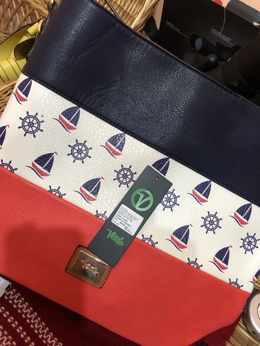 Genti dama de umar luate de la samsonite din mall promenada