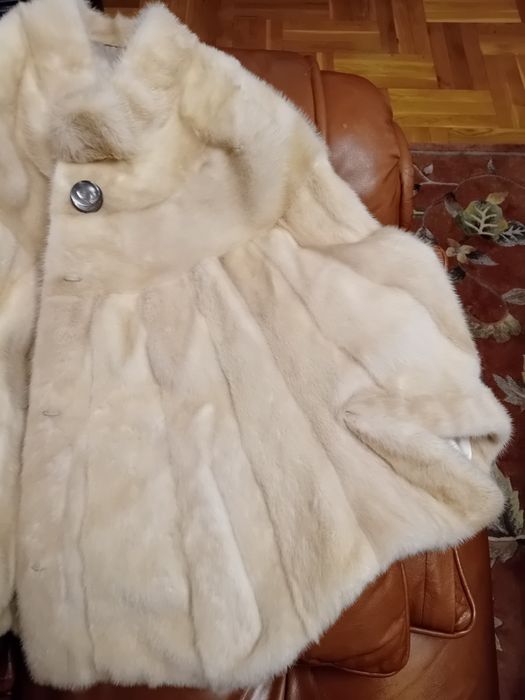 Луксозно дамско палто /болеро/, от естествена кожа (визон/ норка)