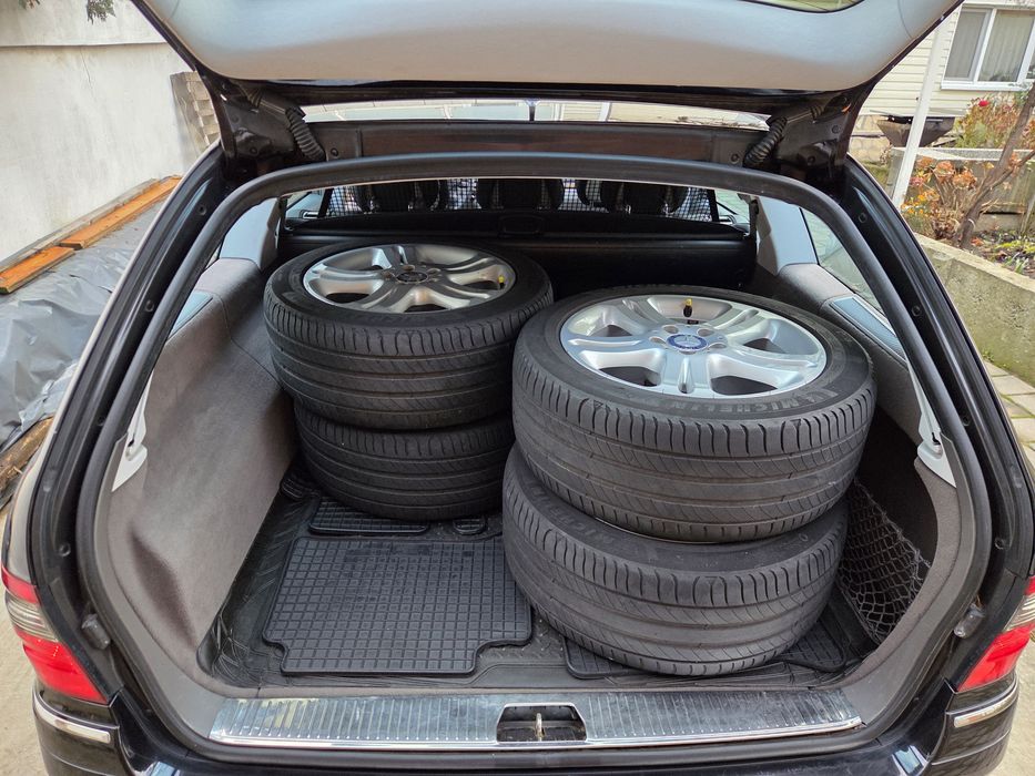 Мерцедес Е 220 комби