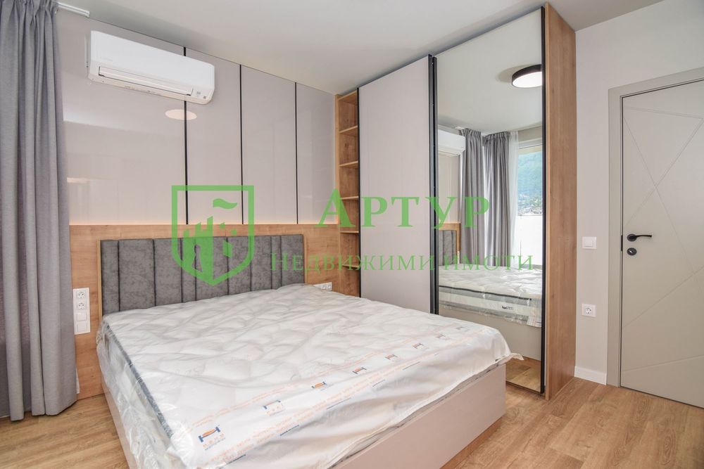 Дава се под наем Тристаен апартамент в София, Кръстова вада - 105 кв.м за 1100 € - Снимка #6