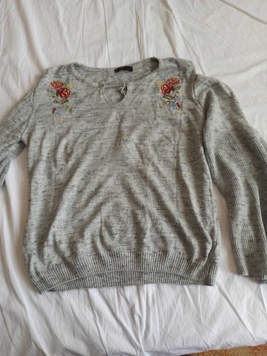 Vand bluze dama ca noi