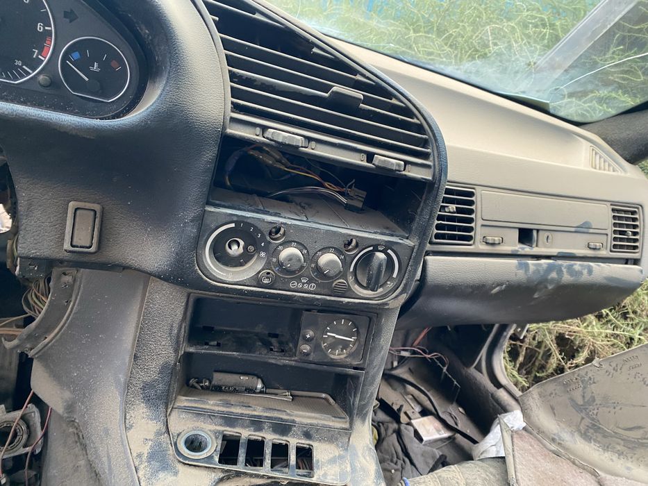 Разбор БМВ E36 на запчасти