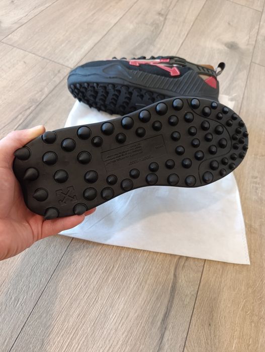 Adidași Off white