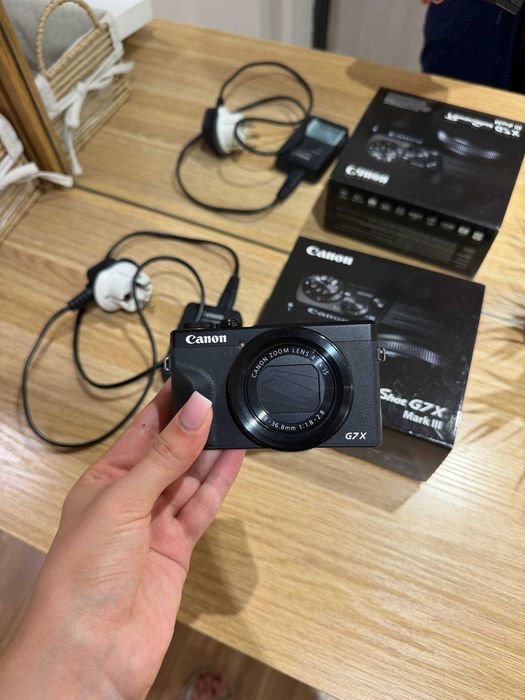 Canon g7x mark3 camera