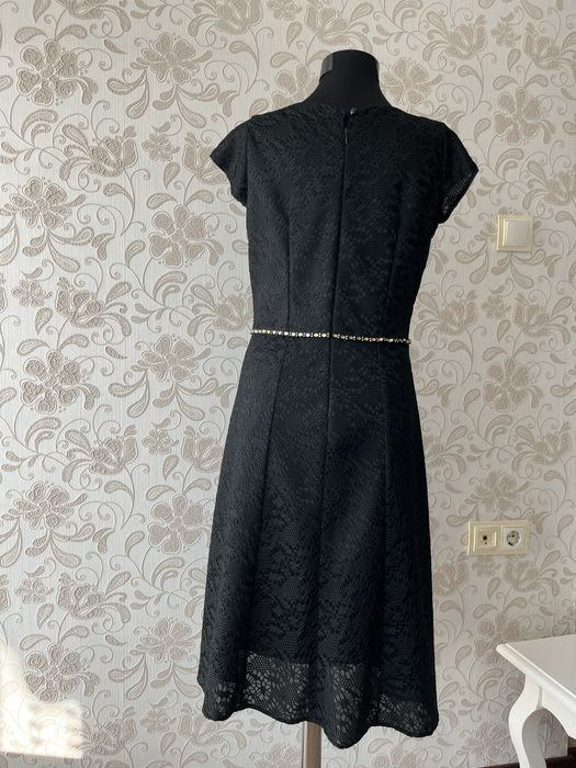 Rochie si cardigan. Potrivita pentru ocazii.