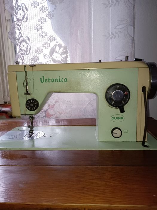 Mașină de cusut  Veronica