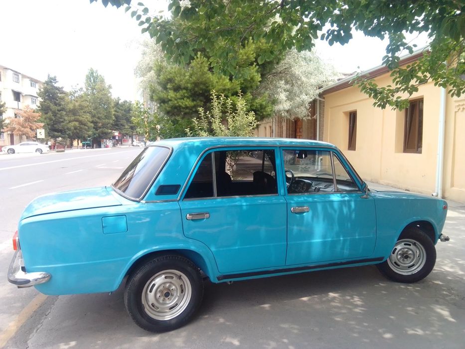 Авто жигули ваз-21011