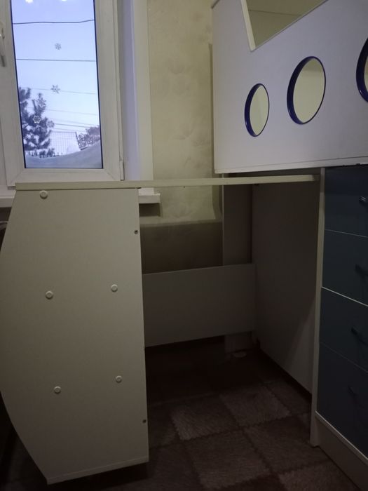 Детская кровать со шкафом