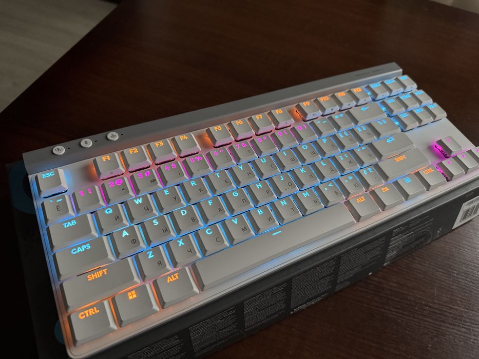 Игровая клавиатура Logitech g515 lightspeed tkl wireless