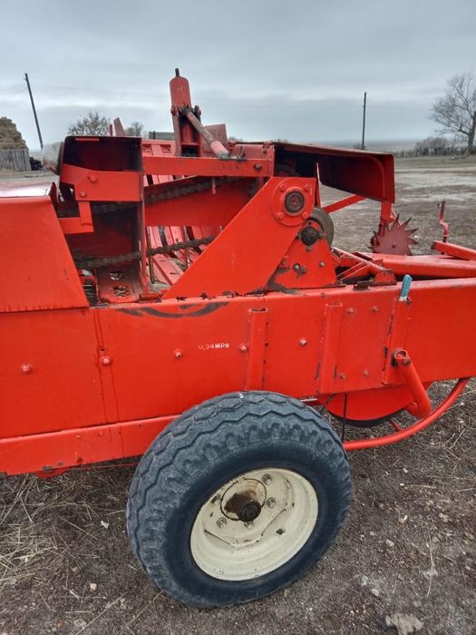 Продам прес подборщик Cipma224