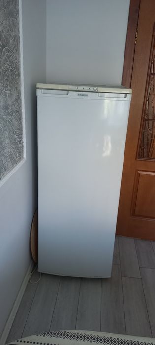 Продается морозильник  Бирюса иса