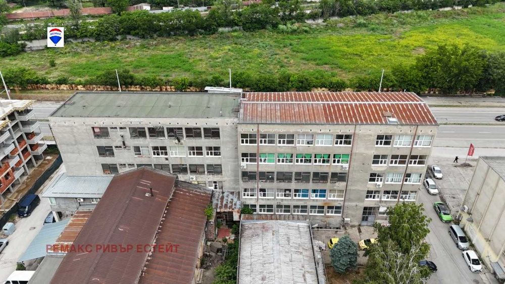 Продава се Промишлена сграда в Русе, Родина 1 - 816 кв.м за 2525 €/кв.м - Снимка #1