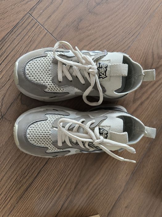 Кроссовки детские