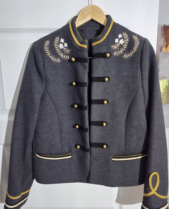 Екстравагантно зимно сако