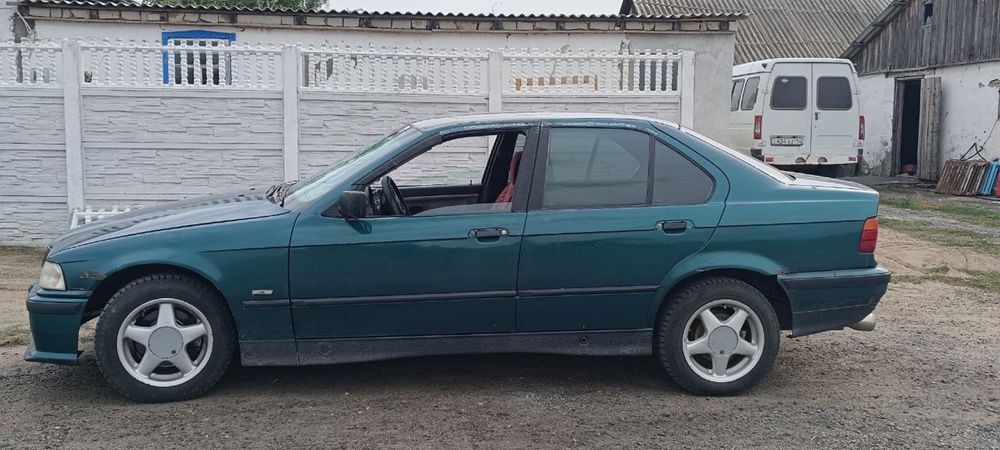 BMW 36.