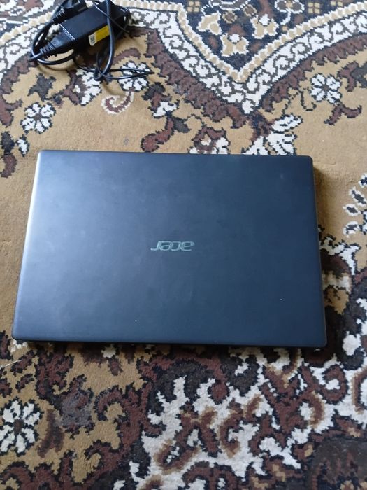 Acer notbuk satilad