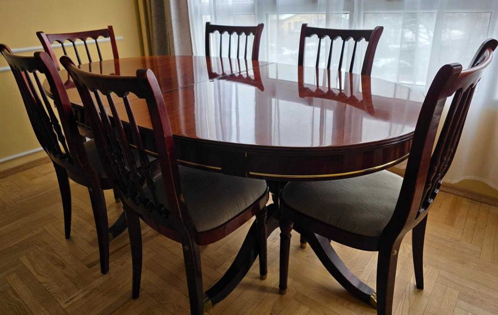 Трапезна маса с 6 стола