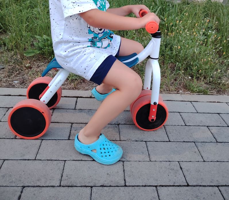 Bicicleta fără pedale Decathlon