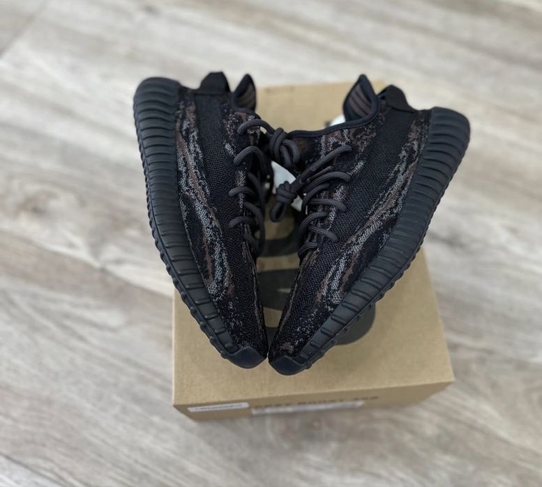 Yeezy boost 350.