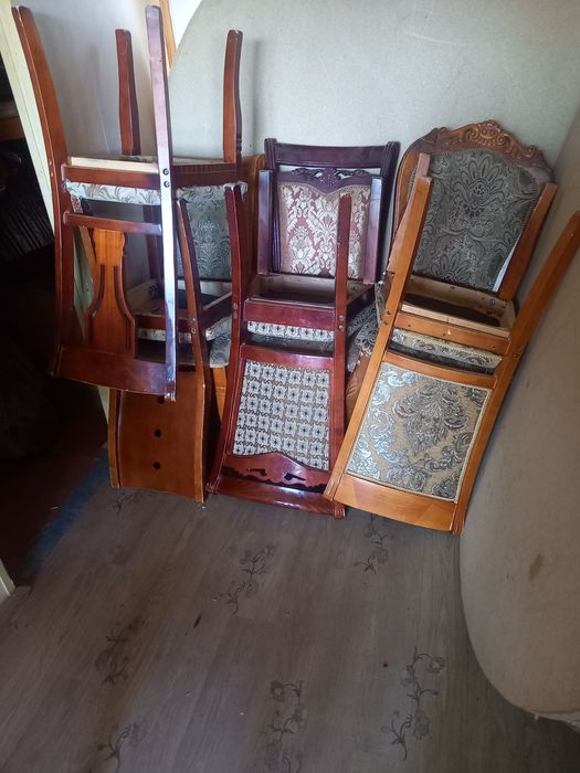Стулья б/у продаются
