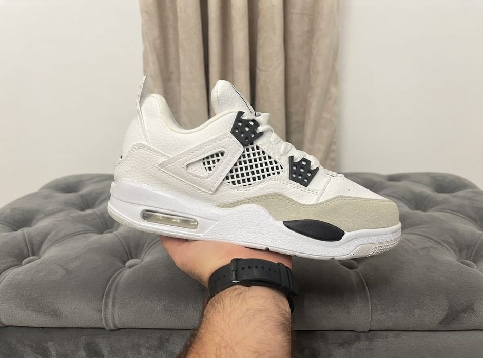 Adidasi Jordan 4 Retro Military - Unisex