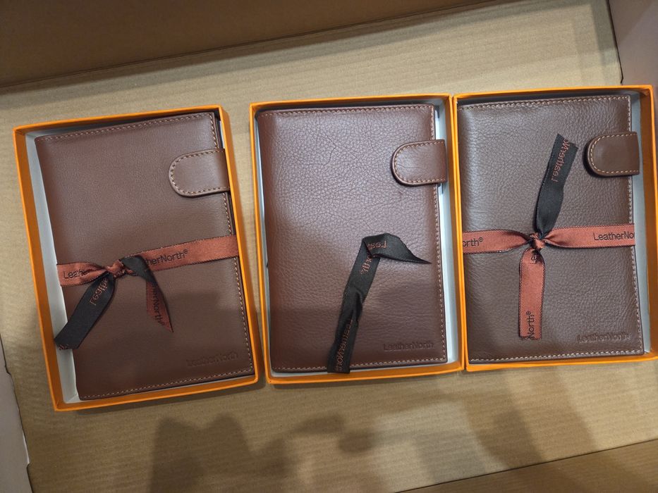 Портфейли/Тефтери от истинска кожа LOT