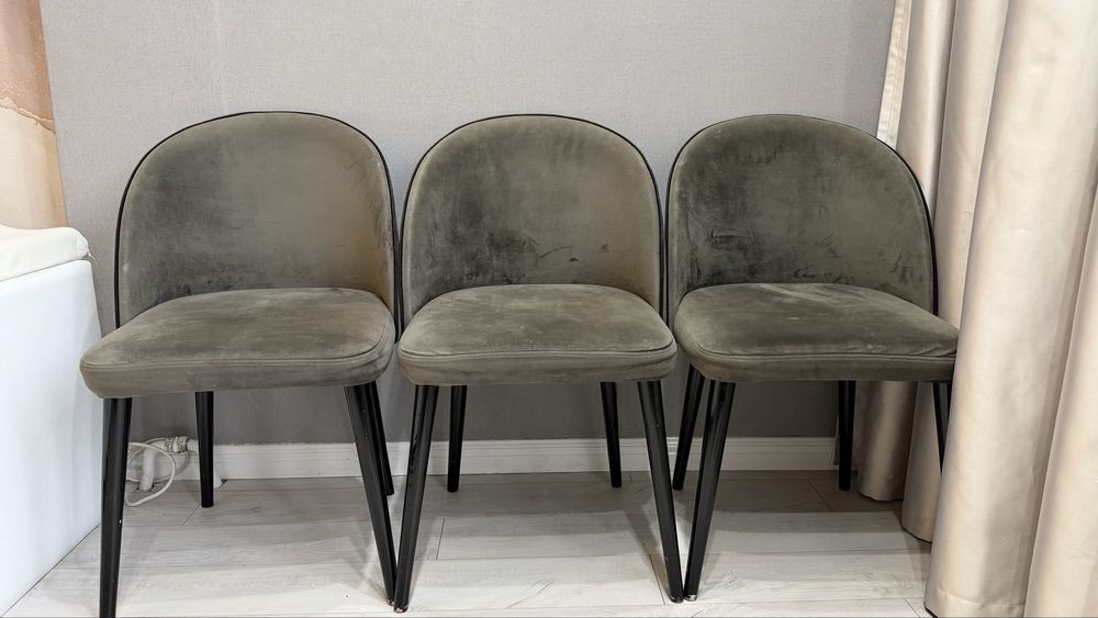 Продаются стулья графит  6 штук